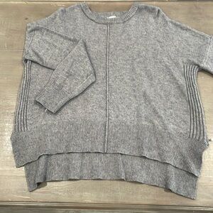 Gray RD style sweater 50% viscose, 28% polyester, 22% polyester size small